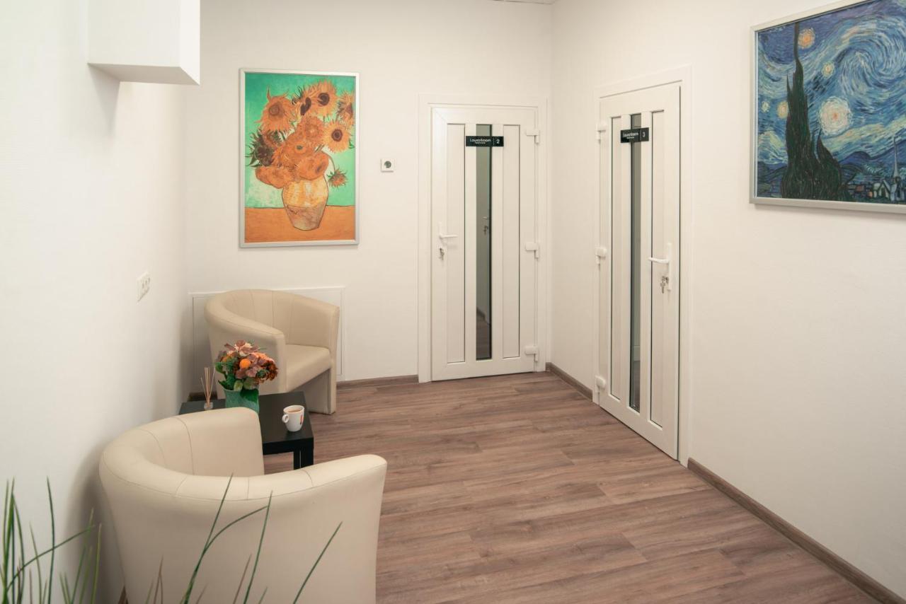 Ukmergė Laurentroom Center מראה חיצוני תמונה