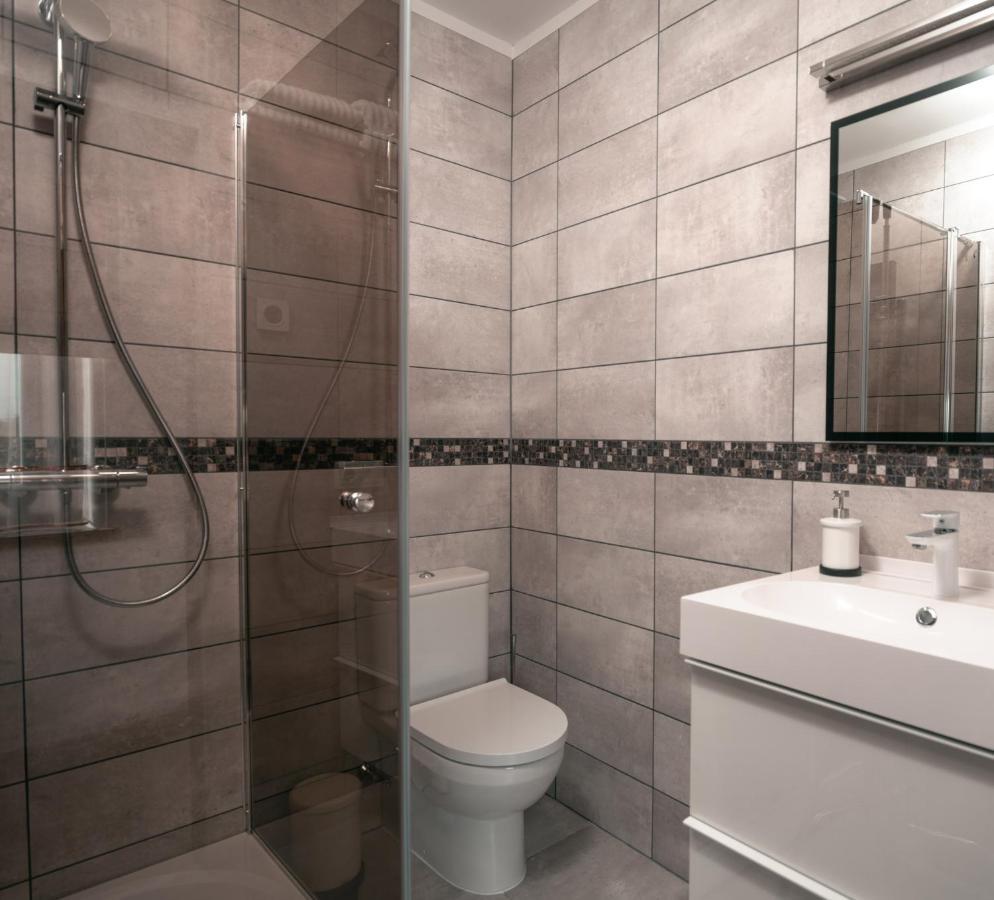 Ukmergė Laurentroom Center מראה חיצוני תמונה